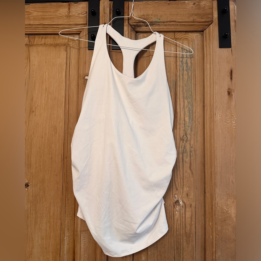 Old navy active maternity workout shirt with built in bra